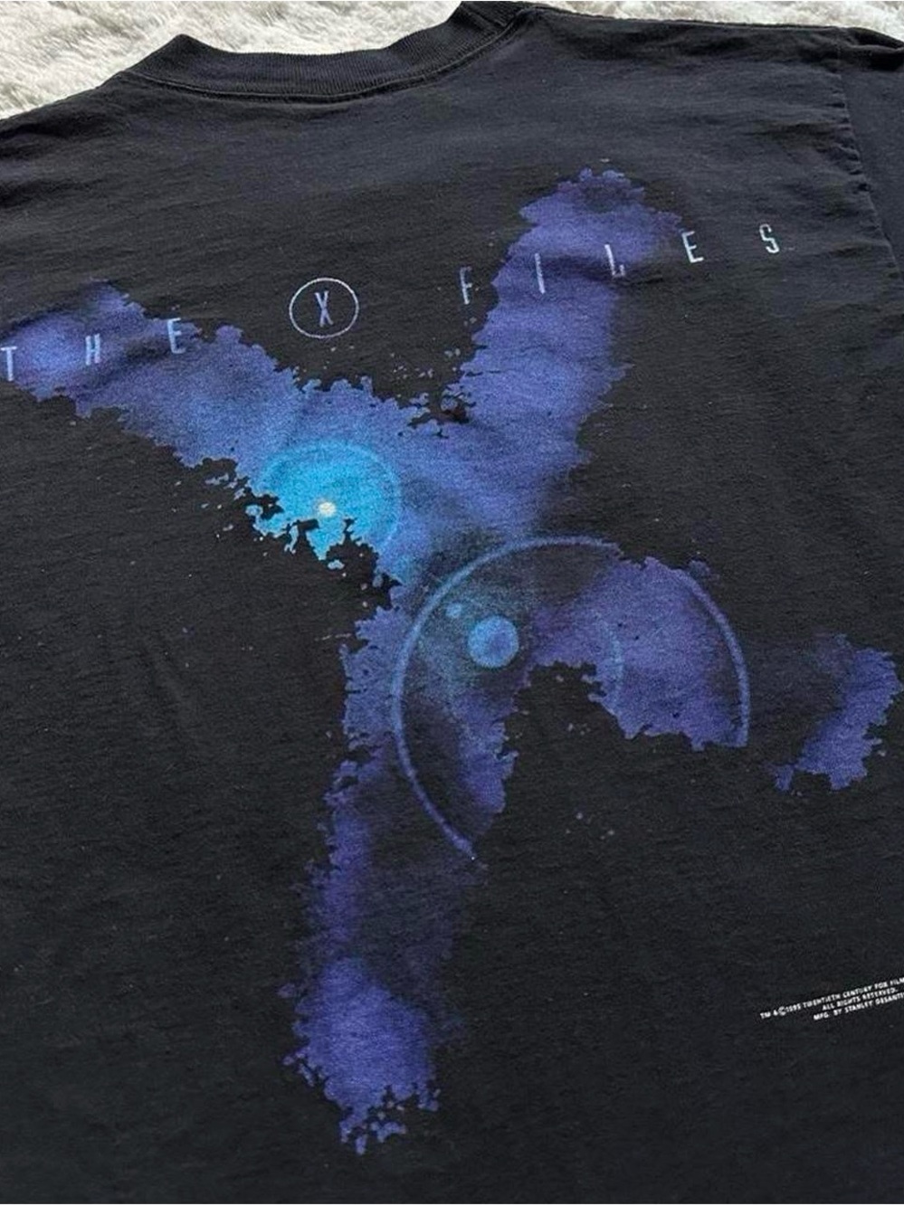 Vintage 1990s The X-Files movie Graphic Tee - Black with Blue/Purple Print XL